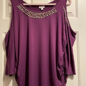 Cold shoulder tunic with bling